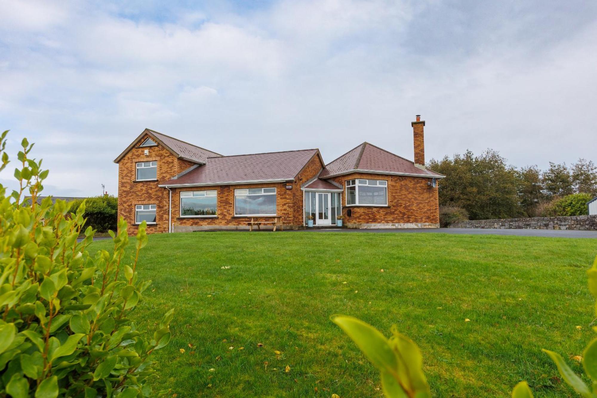 Villa Red Brick House Rosses Point Sligo Exterior foto